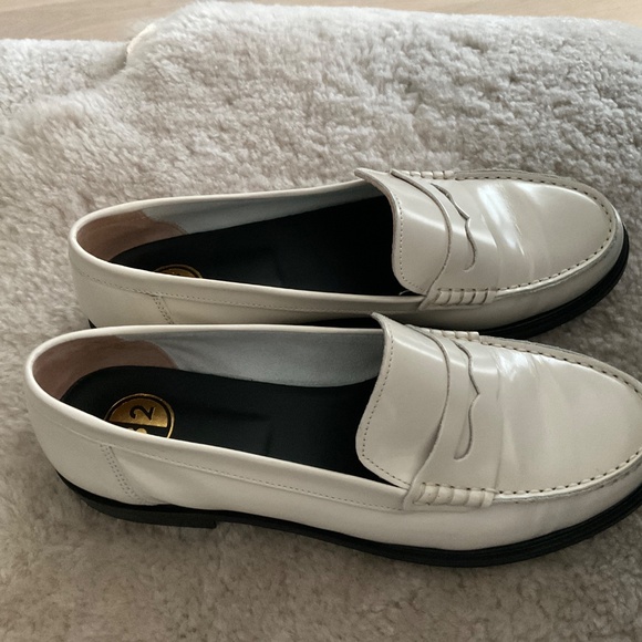 Women B2 BISHOP LOAFER - Picture 1 of 6